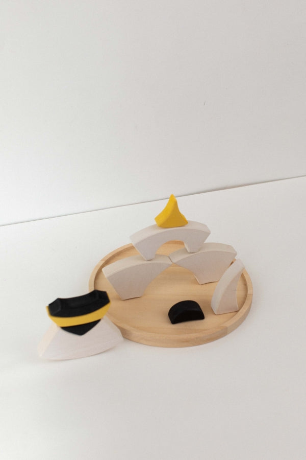 Bee Puzzle by AVDAR